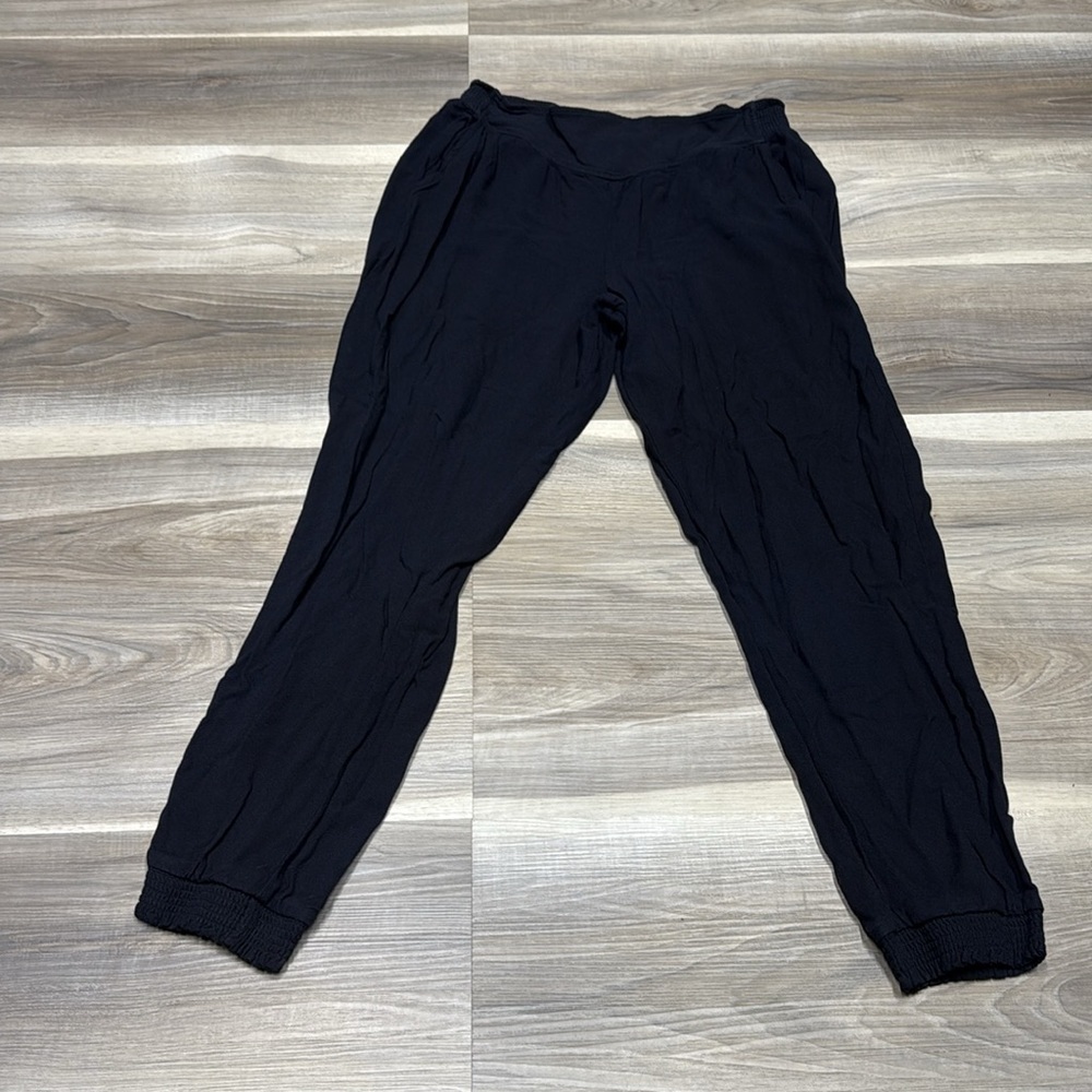 Wild Skye black jogger light weight pants size large